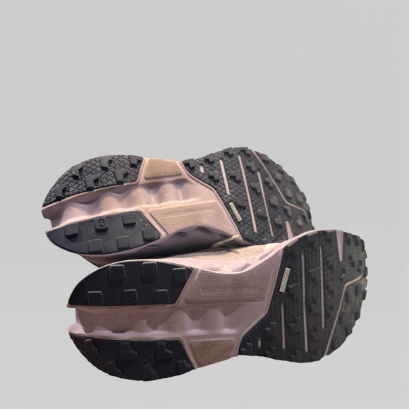 On Running Women's Cloudsurfer Trail runner shoes, size 8.5, lilac - Picture 7 of 7